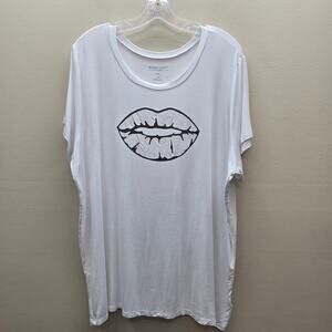 Torrid Super Soft Knit T-Shirt Top Iridescent Lips Logo Edgey White Size 3X